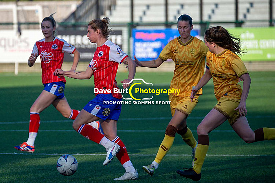 Dorking Wanderers vs Sutton United